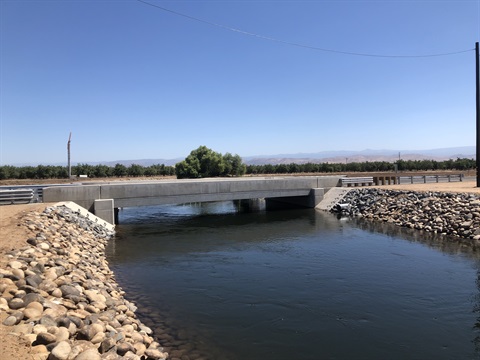 4_NEW-BRIDGE-AT-HIGH-WATER.jpg